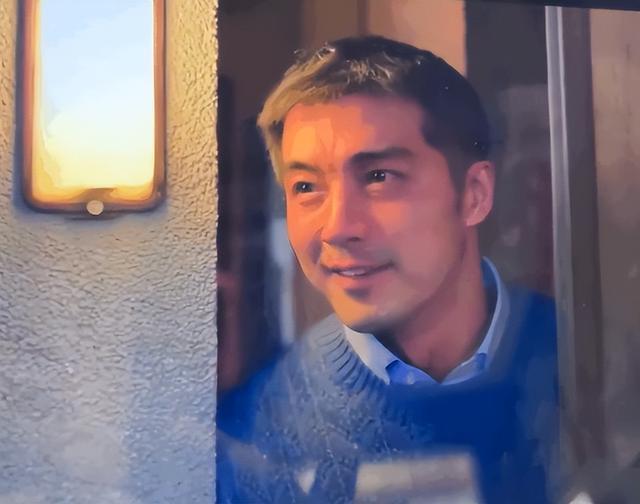 賀軍翔鬢角泛白臉上發腮老了很多 人夫感滿滿