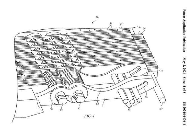 iPhone折叠屏或将可向内外折叠 计划2026年底推出