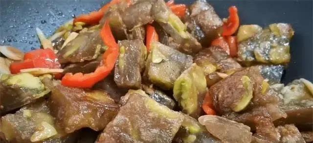 蚕豆变好吃：多加一样食材，嫩香软糯，翠绿不发黄