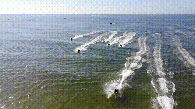 陆军第74集团军某特战旅开展登岛破袭实战化训练