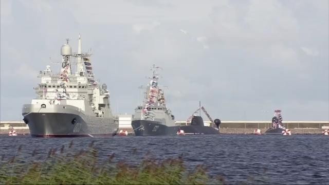 俄罗斯圣彼得堡举行2022海军节阅兵