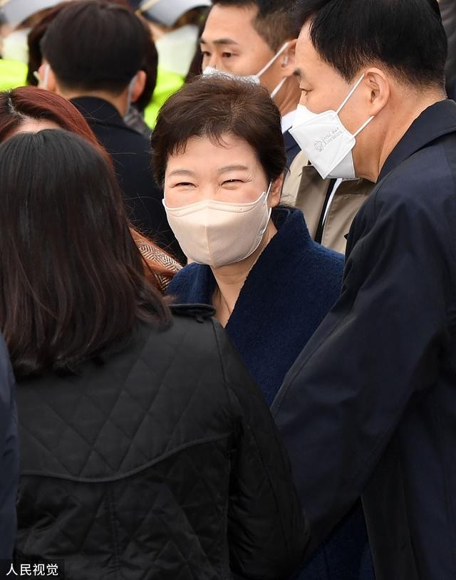 朴槿惠出狱后首次在家过中秋 她出狱后至今很少与外人接触