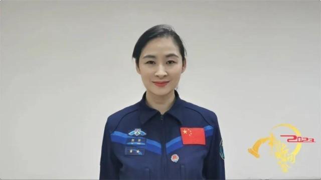 航天员刘洋加了一颗星 升级为“两颗星”