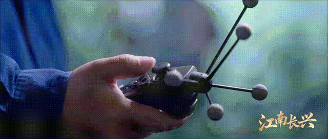 这里，藏着福建舰成功的关键信息！