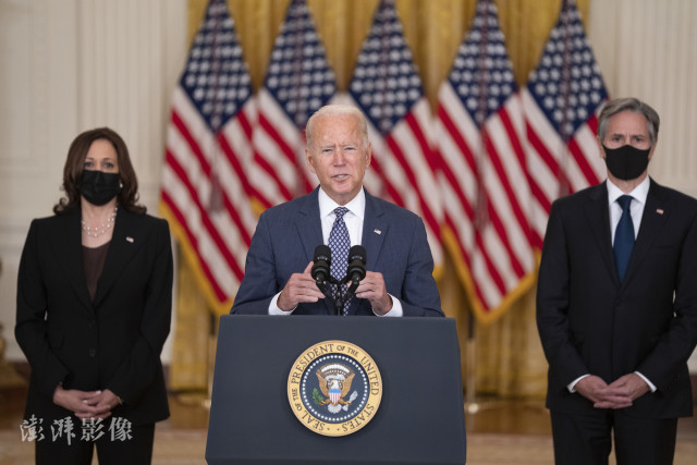 拜登为阿富汗政策辩护，美国防长公开与其唱反调