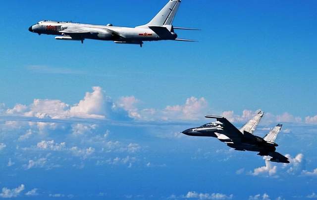 晚报|法航班起火画面曝光 法国召回大使后美澳表态