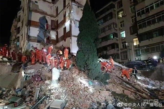 江西南昌一居民楼发生垮塌4人死亡 居民多为老年人