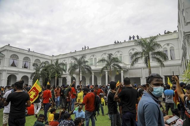 斯里兰卡示威者闯入总理官邸