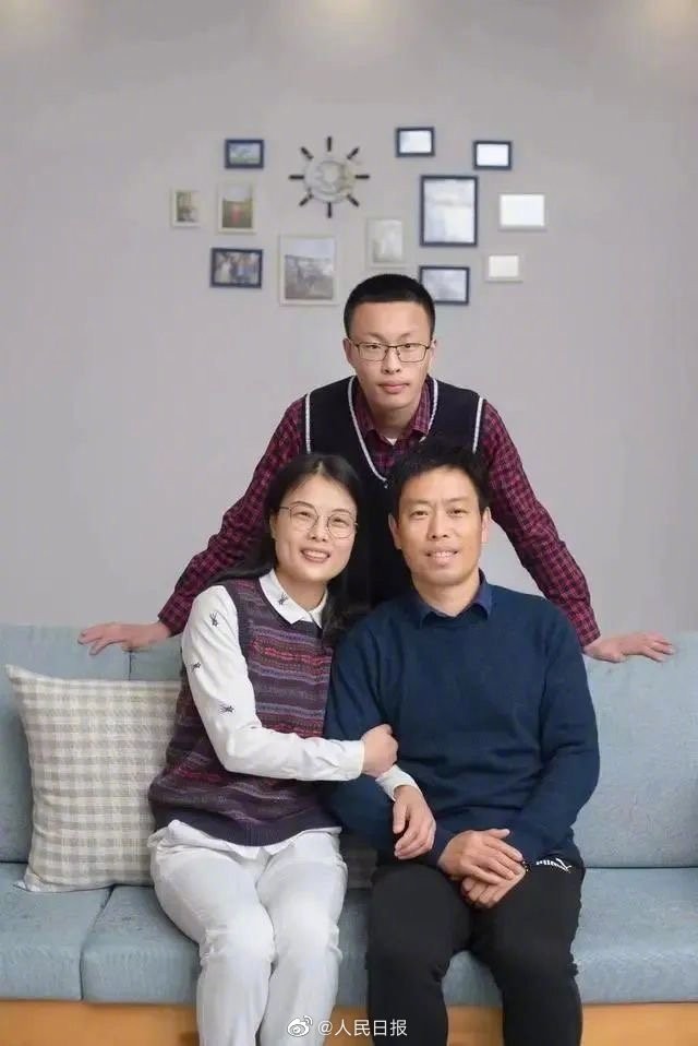 妈妈浙大读博成儿子学妹