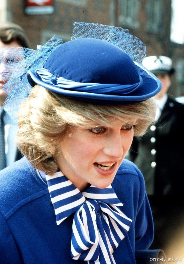 清洁工长得像戴安娜王妃走红，已经积累52万粉丝