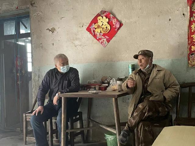 山中抱团养老十年:曾是同事兼猎友，修建几年很快乐 住的时候发现琐事缠身