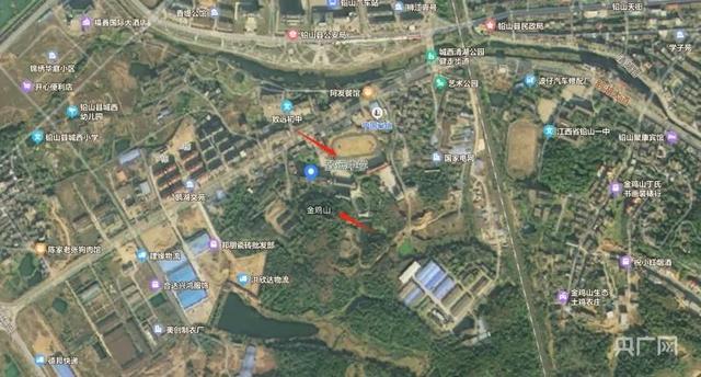 知情人：仍在搜寻胡鑫宇饭卡，挖机挖掘后人工筛土