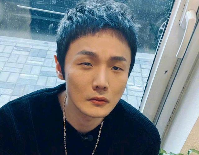 丁太升评李荣浩新歌：俗不可耐 丁太升：他聪明迎合了小镇青年