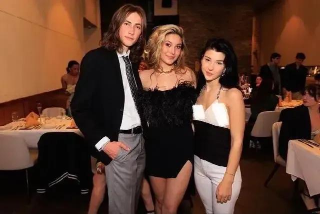 比尔盖茨小女儿回应走红 网友：这不妥妥大女主剧本