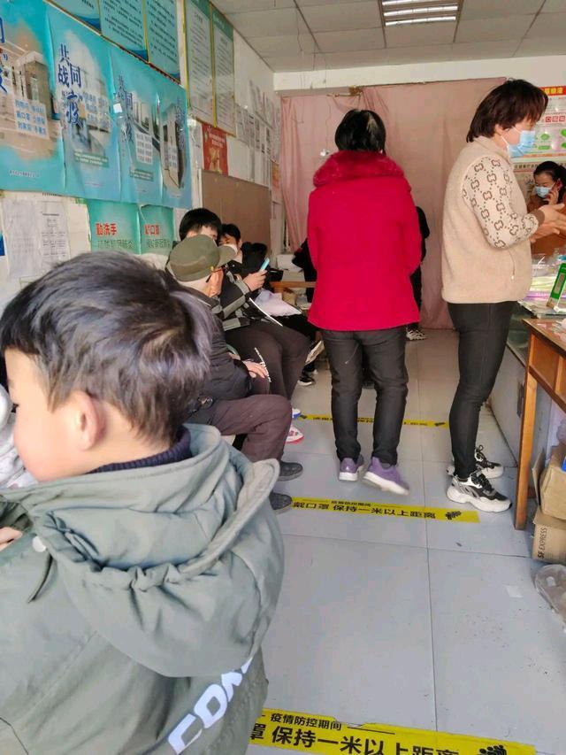 刚熬过新冠的人 又被甲流放倒 同样咳嗽发烧嗓子疼