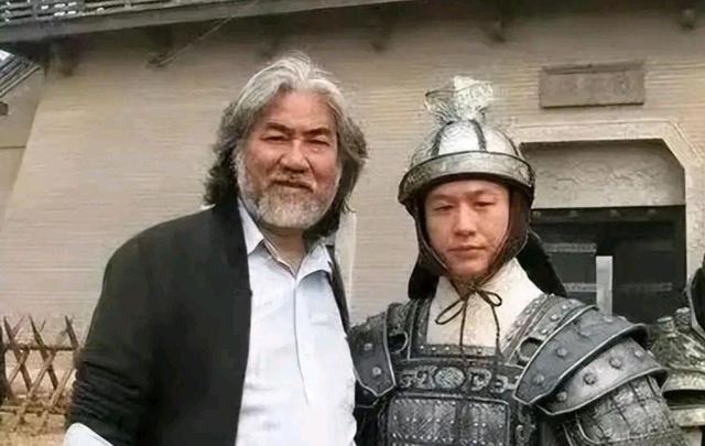 张纪中晒张颂文澄清聊天截图：事情是真的，导演不知道，粉丝网暴！