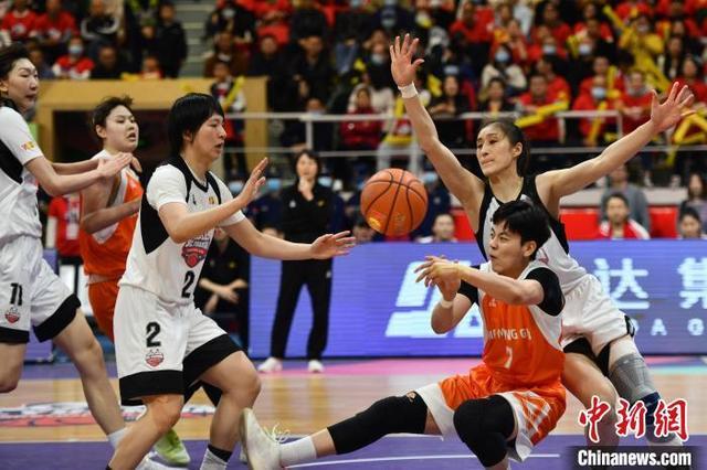 周琦现身WCBA总决赛 四川女篮力克内蒙古，李梦22分2篮板7助攻2抢断