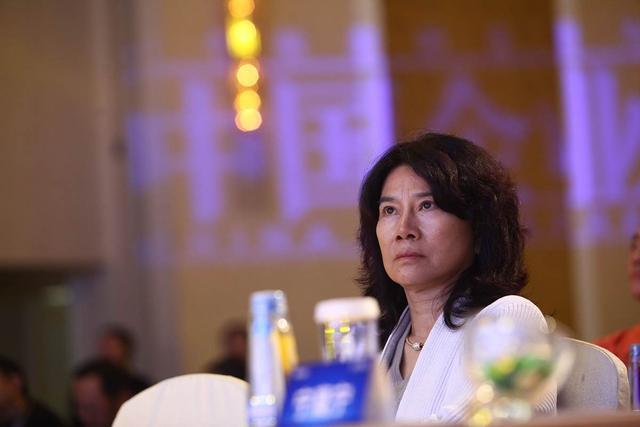 董明珠称很烦被员工吹捧 大家还不是为了钱途说好话吗！