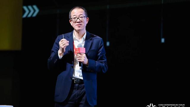 俞敏洪：我以为周围年轻人不嫌弃我