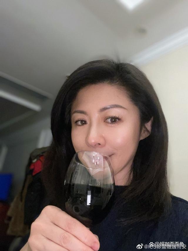 主持人陈蕾：二婚嫁教授，披洁白头纱笑开怀