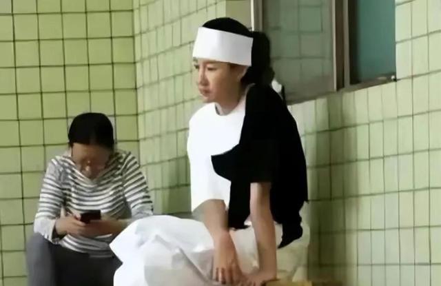 王宝强带儿子和女友同游香港 网友：马蓉恐怕就是个笑话