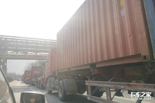 集装箱卡车运输掀起价格战：外贸订单下滑30%-40%