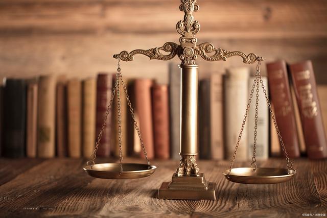 男子身份被盗欠千万债务 被害人维权10年终于迎来了正义的审判