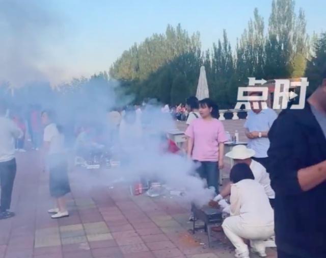 一中学师生在操场吃烧烤，老师回应！