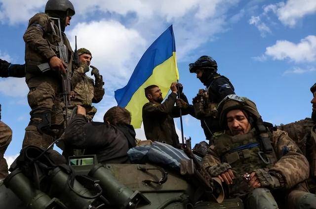 俄乌冲突或出现重要转折 乌军出现投降潮难道乌克兰大势已去？ 