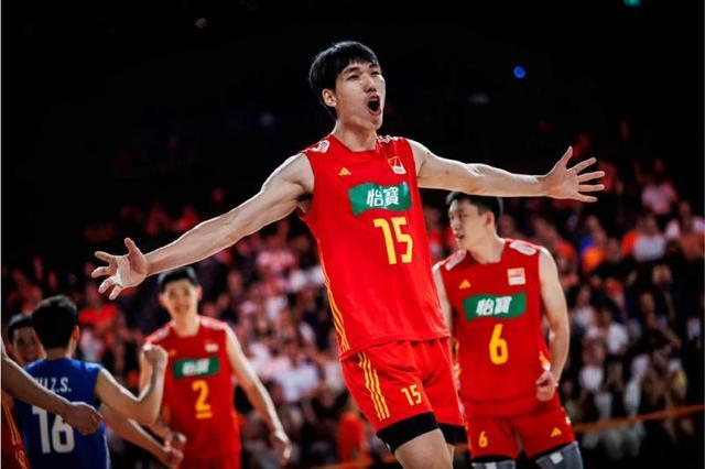 中国男排赢得久违胜利 世界排名重回23位