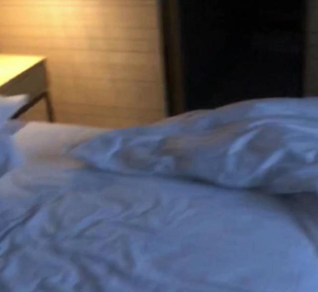 男子捉奸收2万补偿获刑 法院认为偷情无需负担赔偿