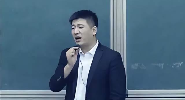 张雪峰曾称公司上市后变现能挣几亿，每年讲课挣几百万