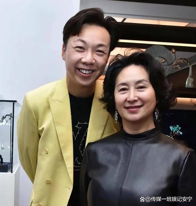 网传60岁何超琼爱上陈百强表弟，她终究还是没放下旧爱的牵绊吗何 超琼郑绍康 
