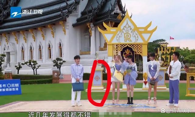 奔跑吧后期发声回应原地消失术：每位工作人员都有补贴