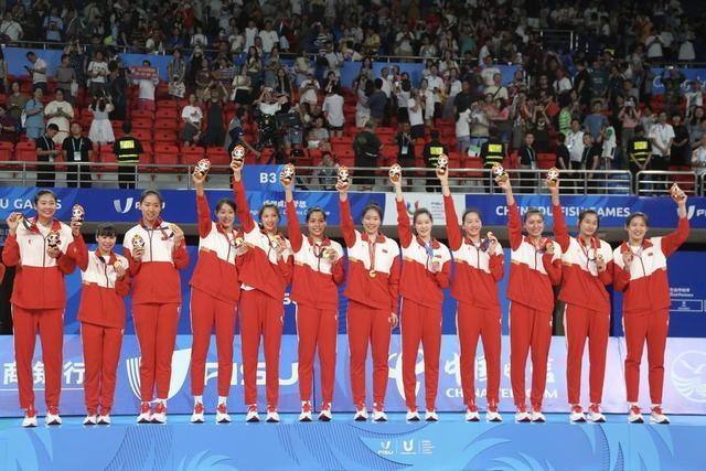 中国女排战胜日本队夺得大运会女排冠军