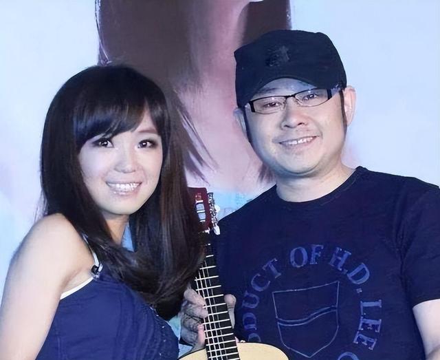 那英终于道歉!愿接受批评与自我批评,网友:这才是明星该有样子