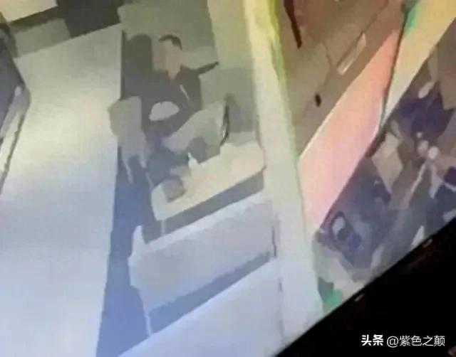 温州星巴克咖啡不雅事件引关注，监控视频在网上疯传