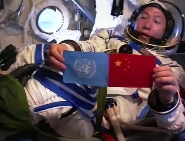神舟飞天杨利伟曾经历濒死26秒以为自己要牺牲了进入太空后发生了一件
