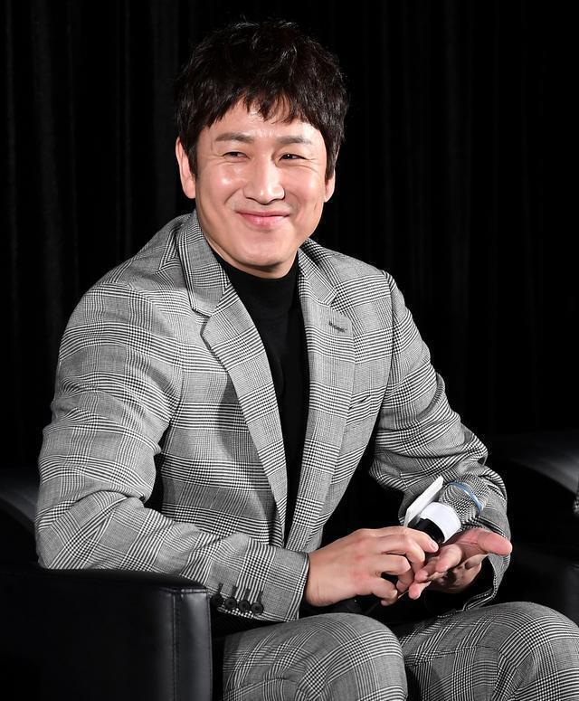 涉嫌吸毒韩国艺人李善均毛发检测阴性