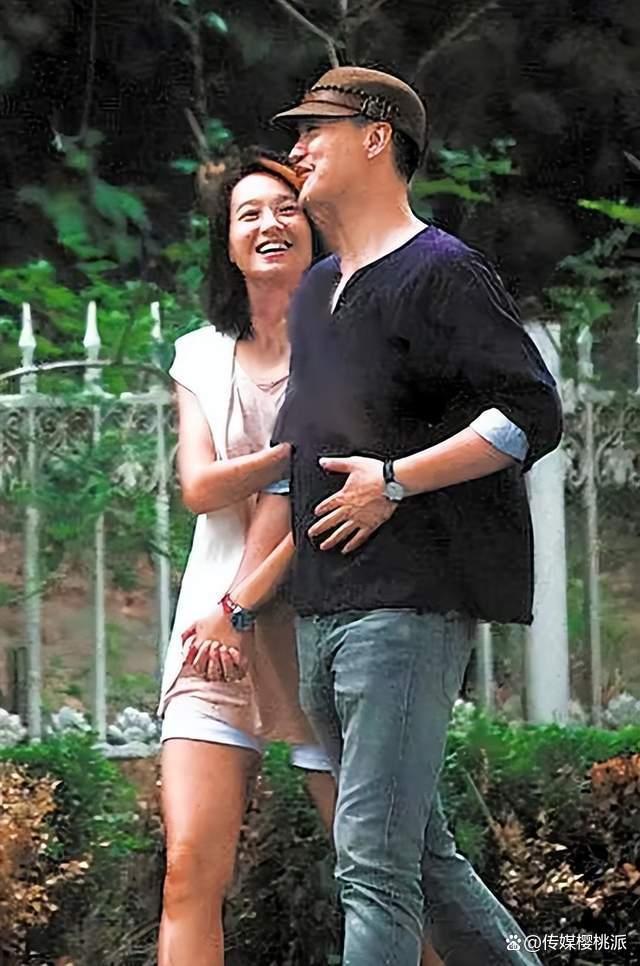 周一围真的很爱朱丹在镜头前大秀甜蜜彻底击碎婚姻里的争议4