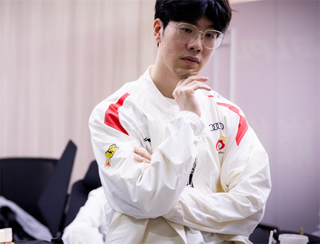 theshy休息一事又出乌龙选手给自己投票欢迎下赛季回归