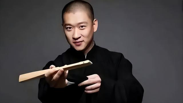 缺失有效查询码和编号，网友质疑曹云金捐款为P图