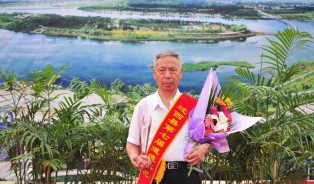 75岁退休干部举报县委书记被逮捕，家人呼吁案件异地审理