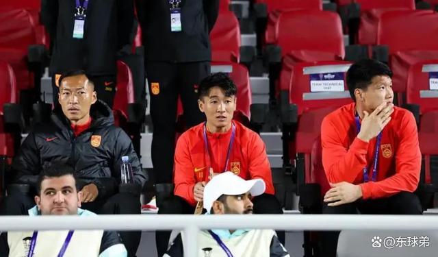 不想被征召，男足球员故意摆烂？名记曝光人数，被点名两人该严查