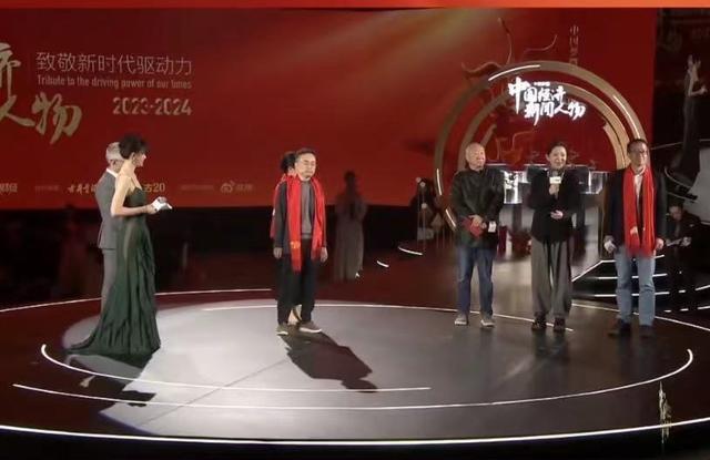 俞敏洪同意去蔡磊直播间卖货，倪萍希望他再活50年
