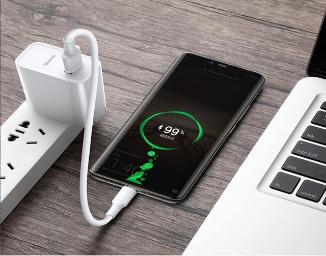 手机充电到100再拔原来都做错了难怪电池越来越不耐用