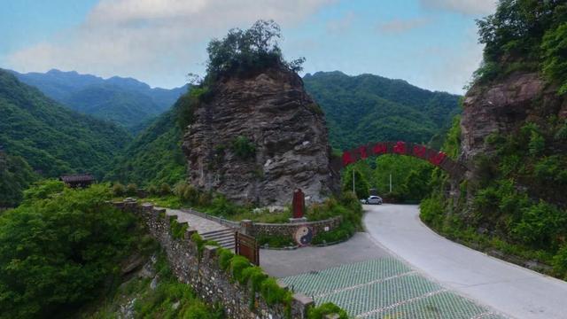 闽台5000余人旅游团队登临武当山 共赴山海之约，祈中华之福