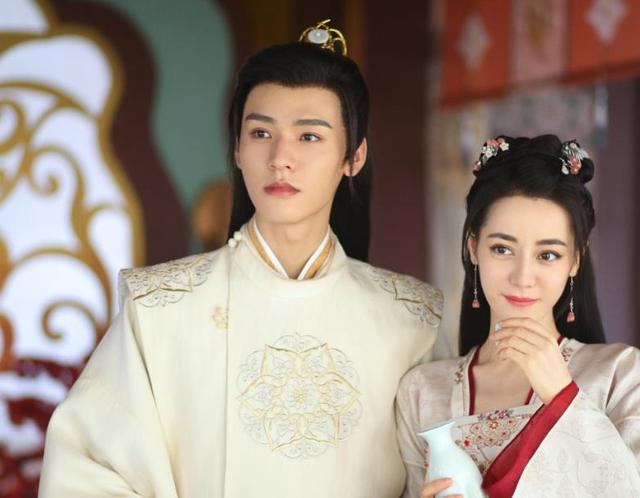 狐妖小红娘物料轰炸 张云龙杨幂龚俊系列剧热度太高了