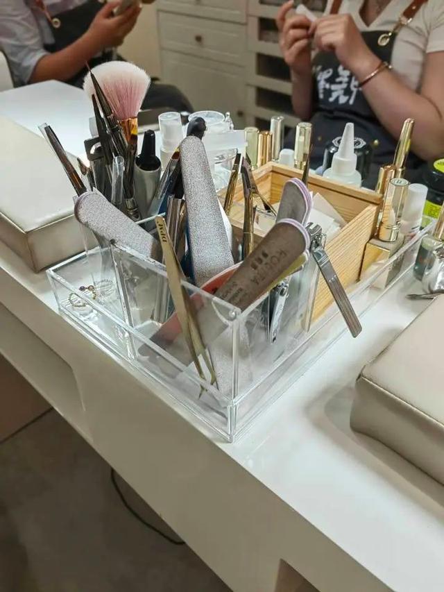《爱情公寓》羽墨开了美甲店却被网友吐槽不尽人意 体验欠佳引热议