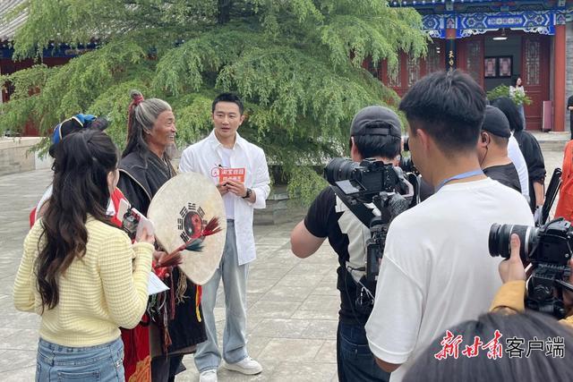 甘肃旅游形象大使黄轩助力天水推介甘肃 他一直积极推广甘肃的文化风情与旅游资源